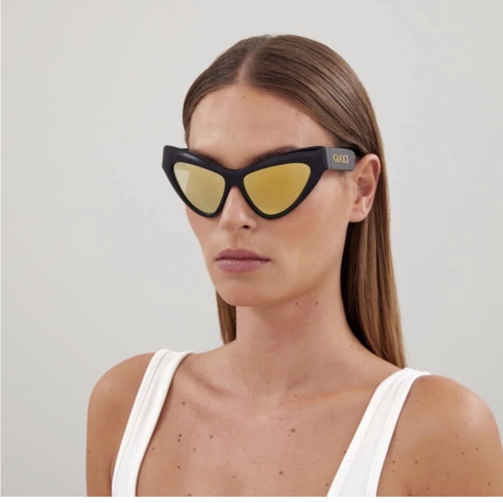 NEW GUCCI SUNGLASSES SHINY BLACK GOLD CAT EYE WOMEN
EYEWEAR GUCCI
